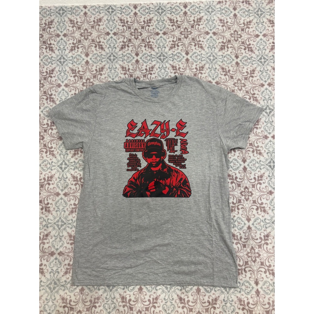 Gildan Softstyle Eazy-E N.W.A Graphic T-Shirt Gray Red Black Mens Large 4421